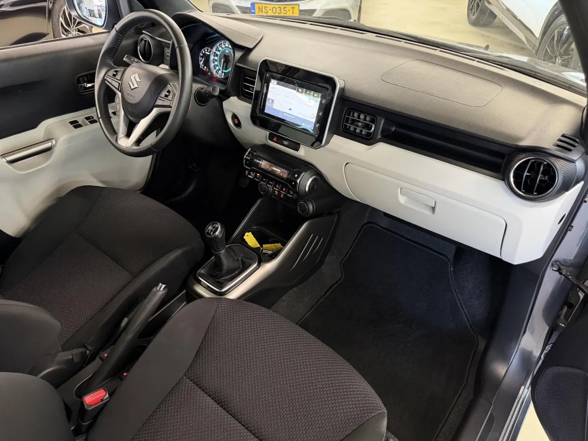 1.2 Smart Hybride Stijl Intro | Cruise | Navi | Carplay | Clima | Camera | Stoelverw. ( Hofplein Vianen- Tel 0347-371248 )