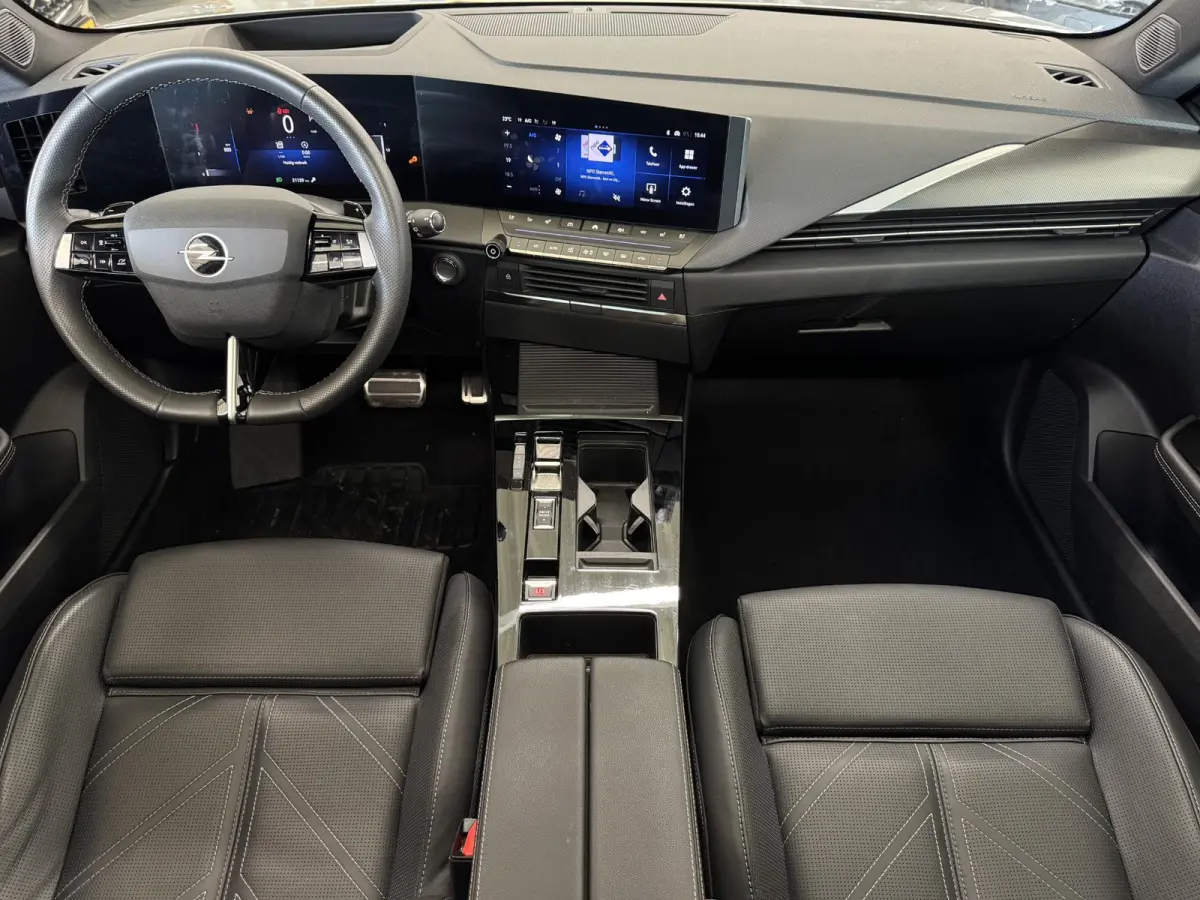 1.2 Turbo Ultimate | Panodak|  Navigatie | Airco-Ecc | Camera |Carplay | Stoelen-pakket |  | Dodehoek detectie | LM velgen | ( Vestiging - Vianen )