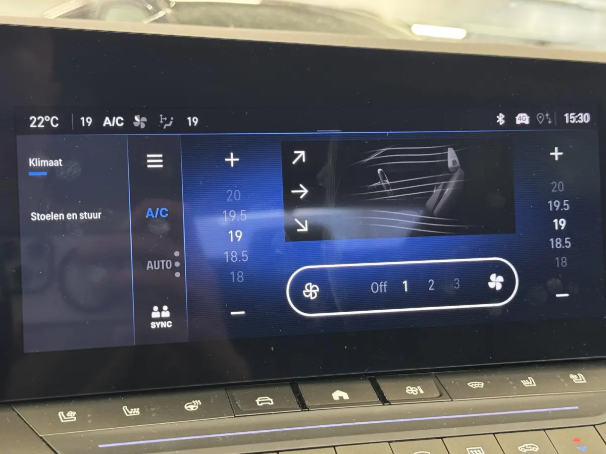 1.2 Turbo Ultimate | Panodak|  Navigatie | Airco-Ecc | Camera |Carplay | Stoelen-pakket |  | Dodehoek detectie | LM velgen | ( Vestiging - Vianen )