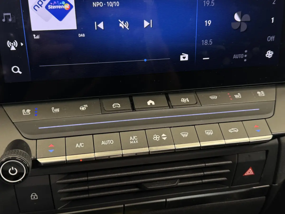 1.2 Turbo Ultimate | Panodak|  Navigatie | Airco-Ecc | Camera |Carplay | Stoelen-pakket |  | Dodehoek detectie | LM velgen | ( Vestiging - Vianen )