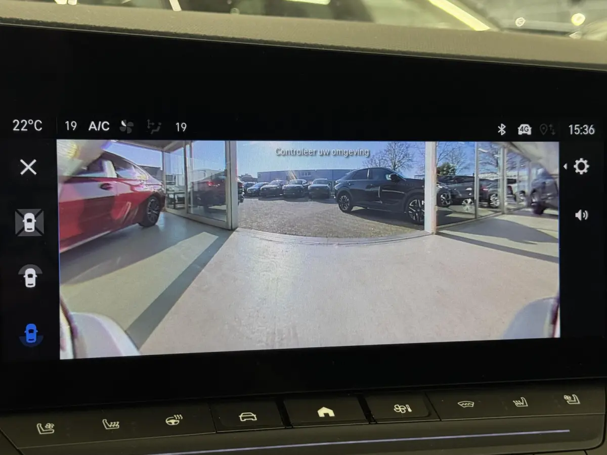 1.2 Turbo Ultimate | Panodak|  Navigatie | Airco-Ecc | Camera |Carplay | Stoelen-pakket |  | Dodehoek detectie | LM velgen | ( Vestiging - Vianen )