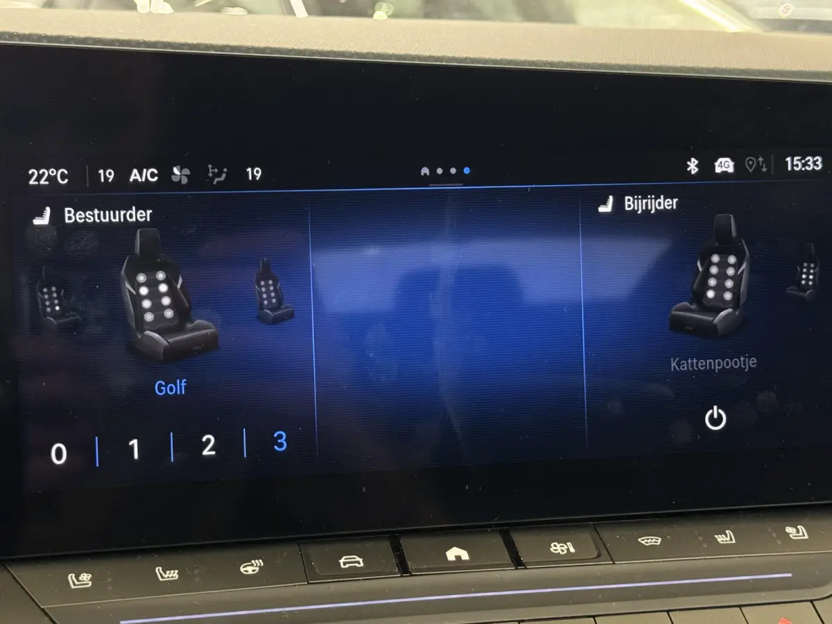 1.2 Turbo Ultimate | Panodak|  Navigatie | Airco-Ecc | Camera |Carplay | Stoelen-pakket |  | Dodehoek detectie | LM velgen | ( Vestiging - Vianen )