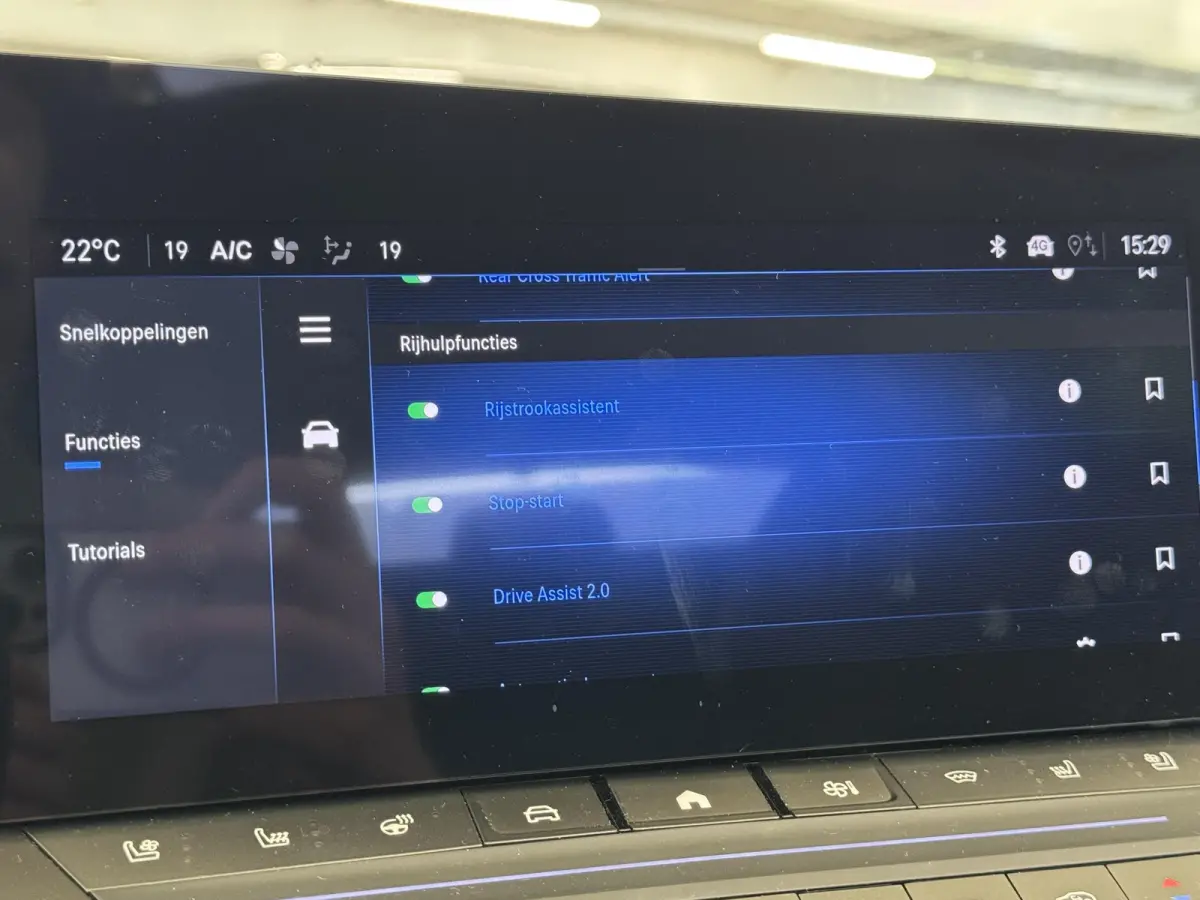 1.2 Turbo Ultimate | Panodak|  Navigatie | Airco-Ecc | Camera |Carplay | Stoelen-pakket |  | Dodehoek detectie | LM velgen | ( Vestiging - Vianen )