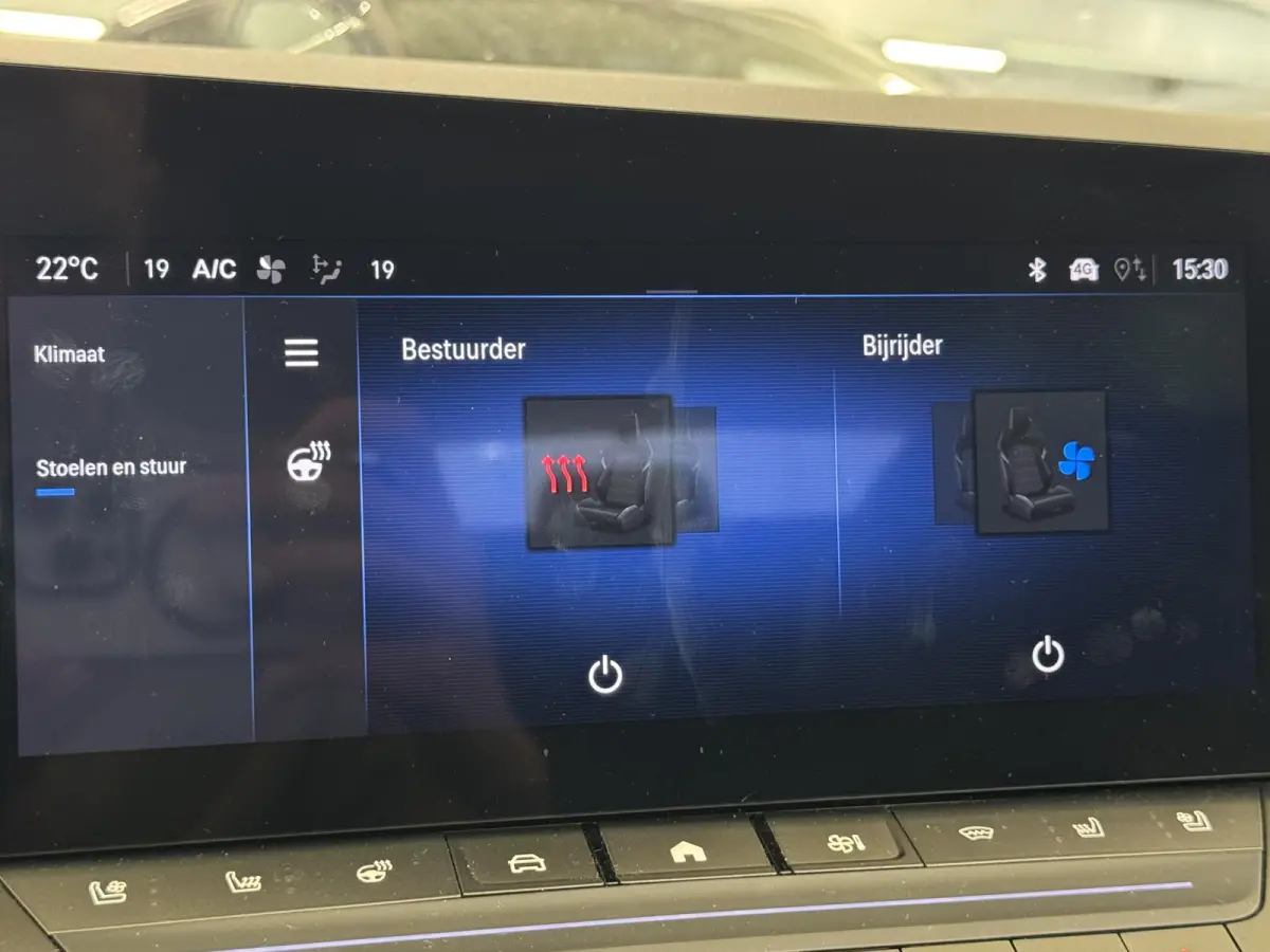 1.2 Turbo Ultimate | Panodak|  Navigatie | Airco-Ecc | Camera |Carplay | Stoelen-pakket |  | Dodehoek detectie | LM velgen | ( Vestiging - Vianen )