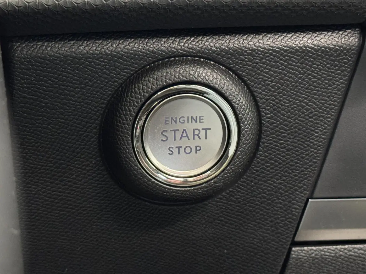 1.2 Turbo Ultimate | Panodak|  Navigatie | Airco-Ecc | Camera |Carplay | Stoelen-pakket |  | Dodehoek detectie | LM velgen | ( Vestiging - Vianen )