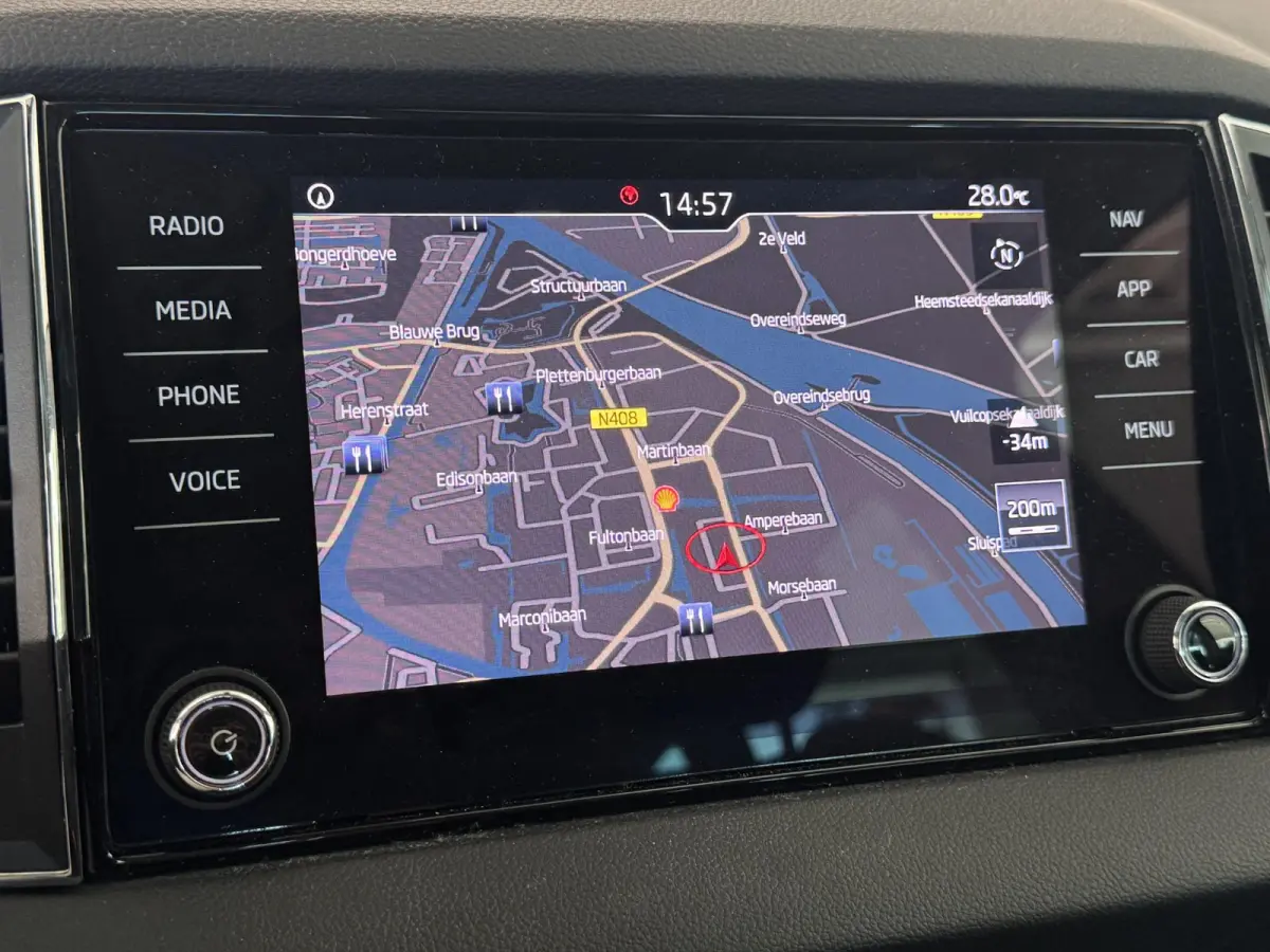 1.0 TSI Ambition | Automaat | Camera | Navi | Cruise | Clima | Elektrische achterklep | ( Vestiging - Nieuwegein )