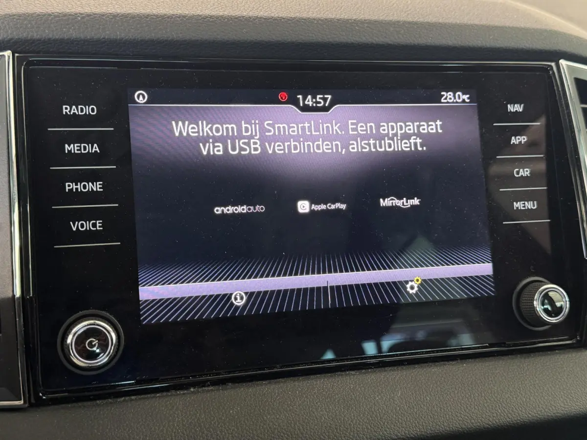1.0 TSI Ambition | Automaat | Camera | Navi | Cruise | Clima | Elektrische achterklep | ( Vestiging - Nieuwegein )