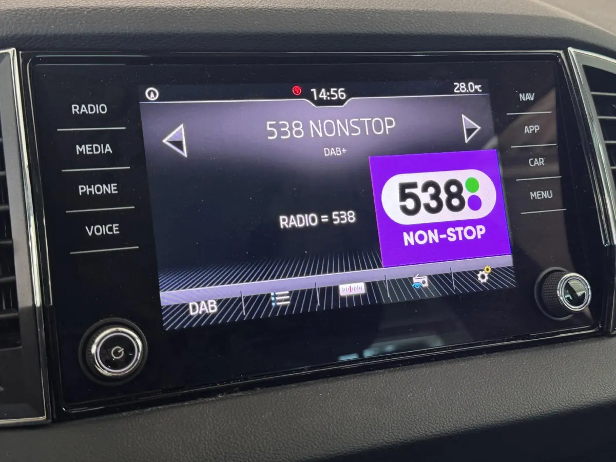 1.0 TSI Ambition | Automaat | Camera | Navi | Cruise | Clima | Elektrische achterklep | ( Vestiging - Nieuwegein )