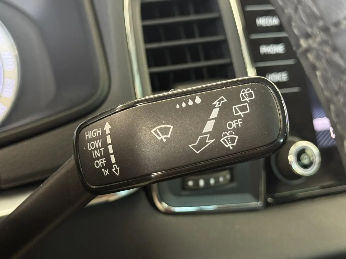 1.0 TSI Ambition | Automaat | Camera | Navi | Cruise | Clima | Elektrische achterklep | ( Vestiging - Nieuwegein )