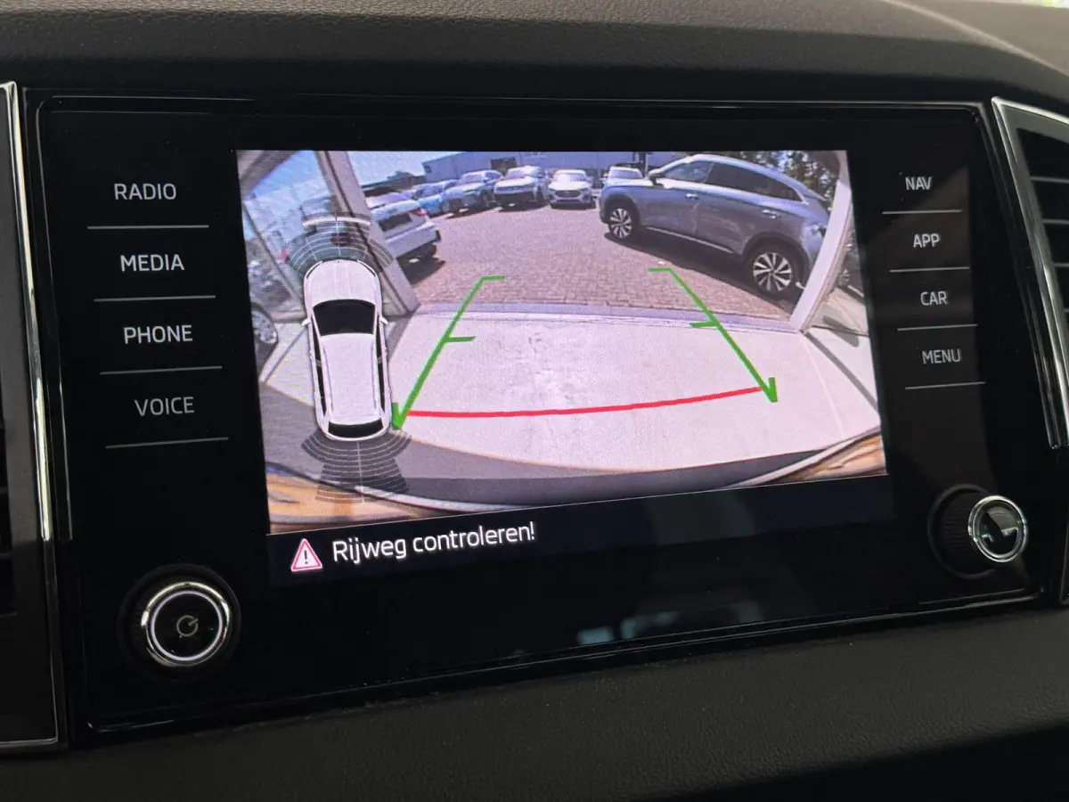 1.0 TSI Ambition | Automaat | Camera | Navi | Cruise | Clima | Elektrische achterklep | ( Vestiging - Nieuwegein )