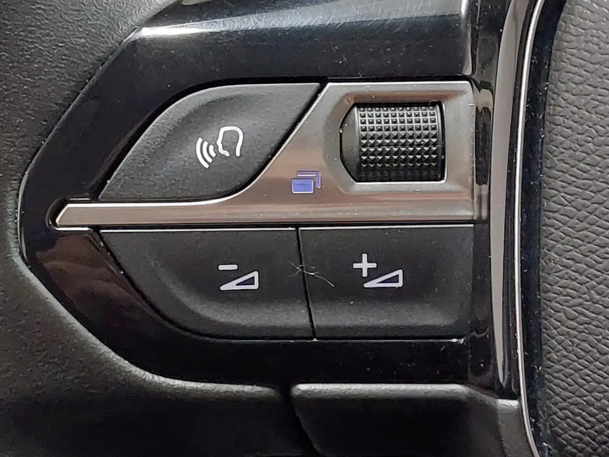 1.2 PureTech Active | Nieuwe APK! | 131PK | Automaat | Navigatie | LM-Velgen | Airco-Ecc | Camera+PDC | LED ( Vestiging -Vianen )