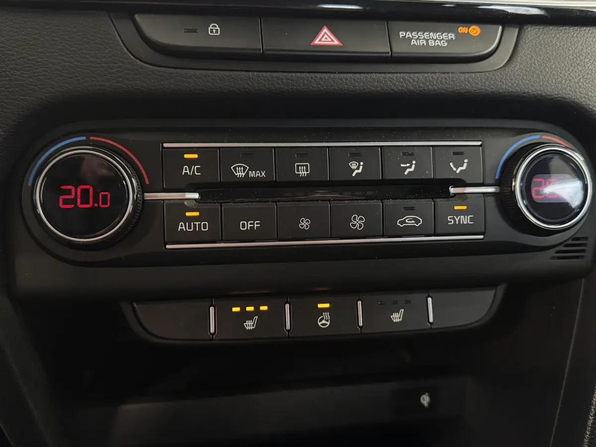 1.0 T-GDi DynamicPlusLine | NAP | Camera | Clima | Stoel/Stuur verwarming | Navi | ACC | Elektrische kofferklep | ( Vestiging - Vianen )
