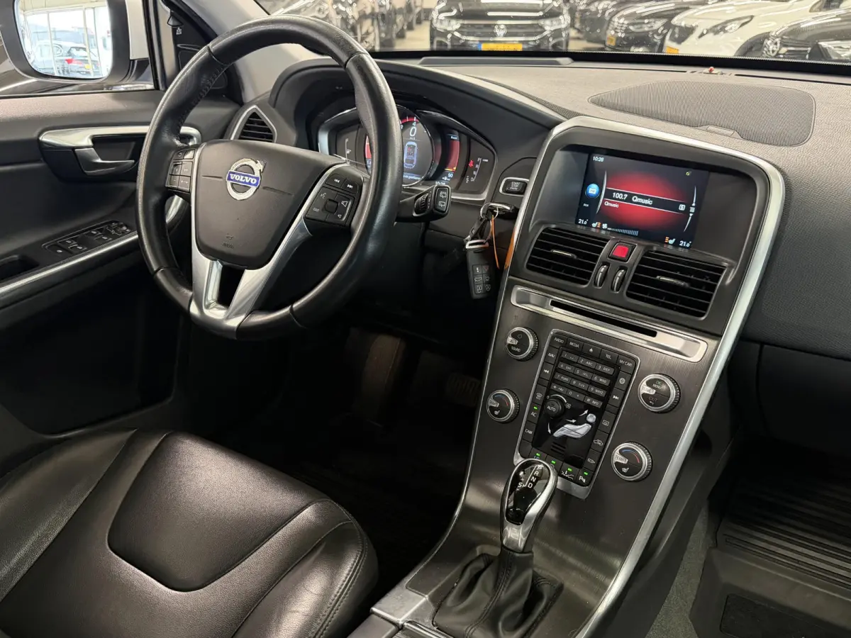 2.0 T5 FWD Summum | Pano | Harman Kardon | Leer | Camera | Stoelverw. | ACC ( Vestiging - Nieuwegein )