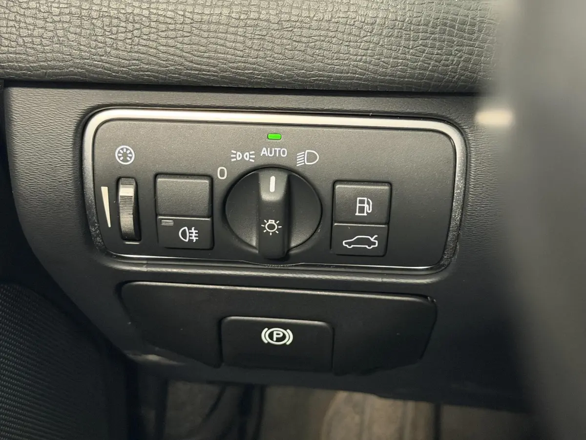 2.0 T5 FWD Summum | Pano | Harman Kardon | Leer | Camera | Stoelverw. | ACC ( Vestiging - Nieuwegein )