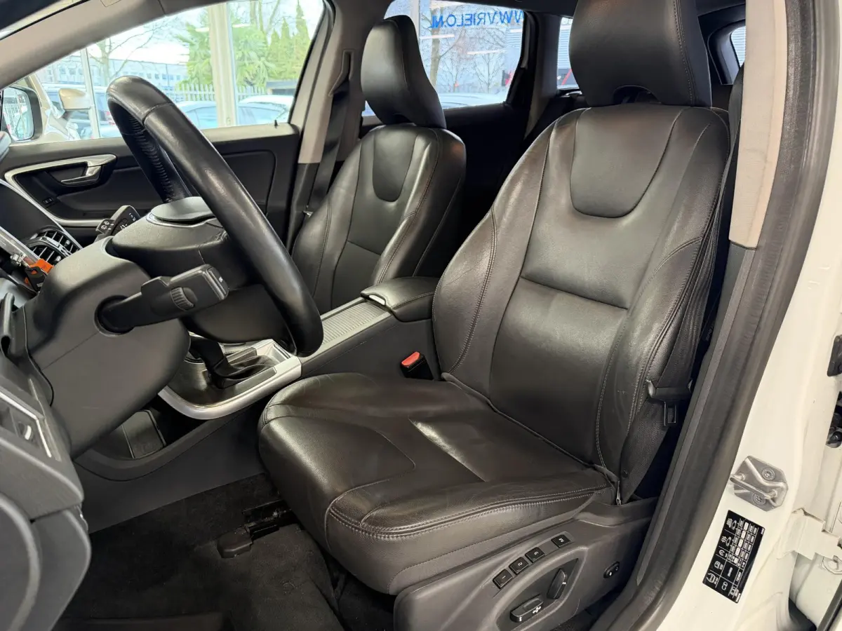 2.0 T5 FWD Summum | Pano | Harman Kardon | Leer | Camera | Stoelverw. | ACC ( Vestiging - Nieuwegein )