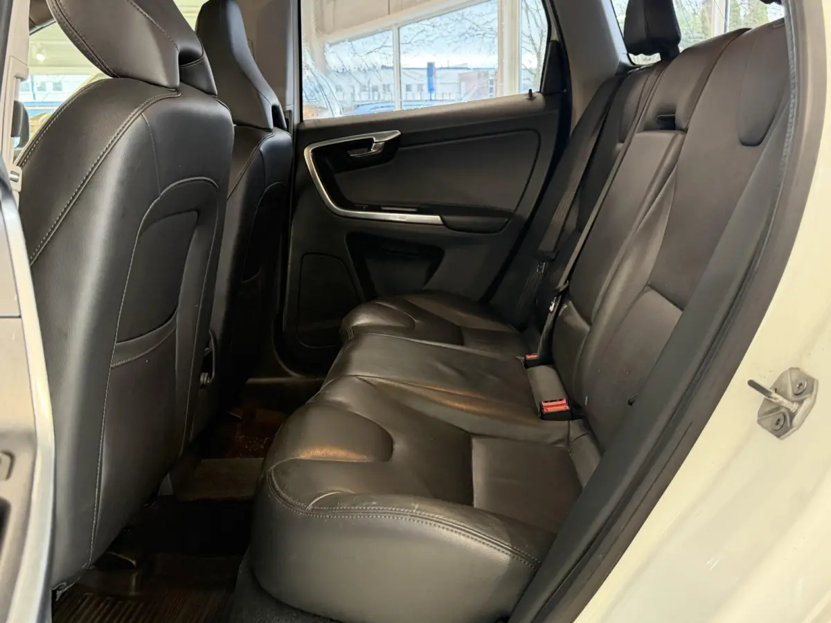 2.0 T5 FWD Summum | Pano | Harman Kardon | Leer | Camera | Stoelverw. | ACC ( Vestiging - Nieuwegein )