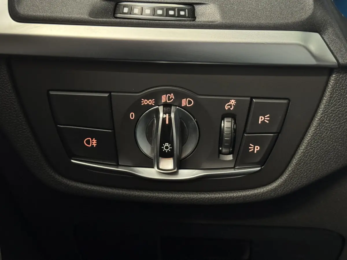 xDrive30e High Executive | M Sport | Pano | Camera | Navi | Leer | Elektr. Stoel + Memory | Navi ( Vestiging - Vianen )
