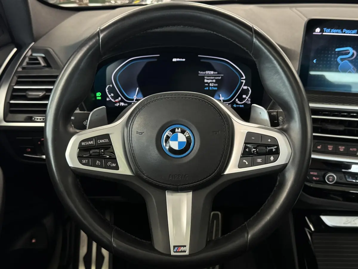xDrive30e High Executive | M Sport | Pano | Camera | Navi | Leer | Elektr. Stoel + Memory | Navi ( Vestiging - Vianen )