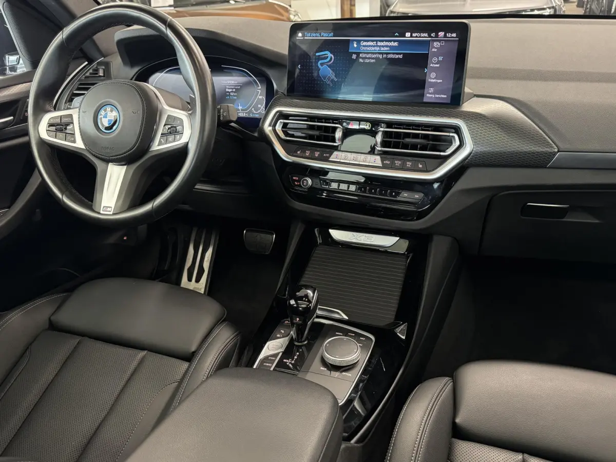 xDrive30e High Executive | M Sport | Pano | Camera | Navi | Leer | Elektr. Stoel + Memory | Navi ( Vestiging - Vianen )