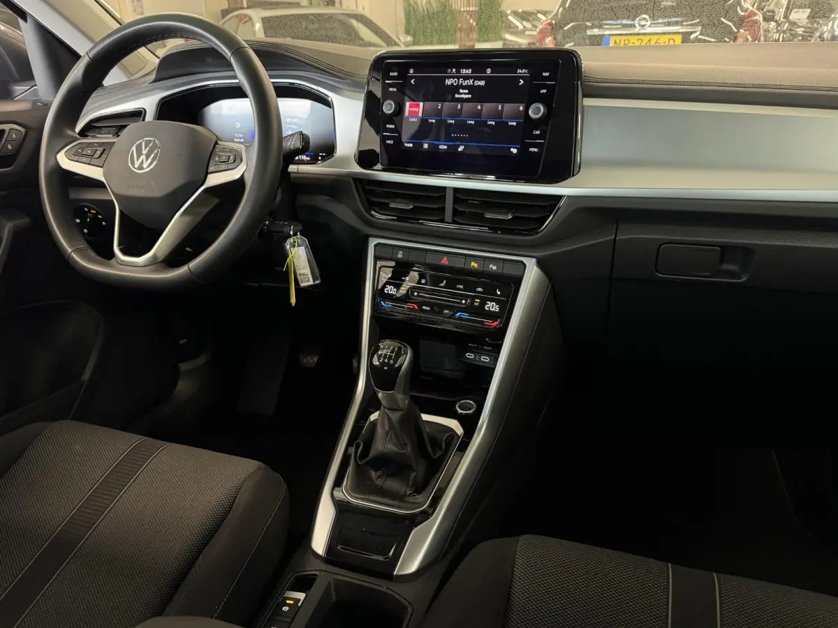 1.0 TSI Life | Clima | Carplay | PDC voor + achter | LM velgen | ( Vestiging - Nieuwegein )