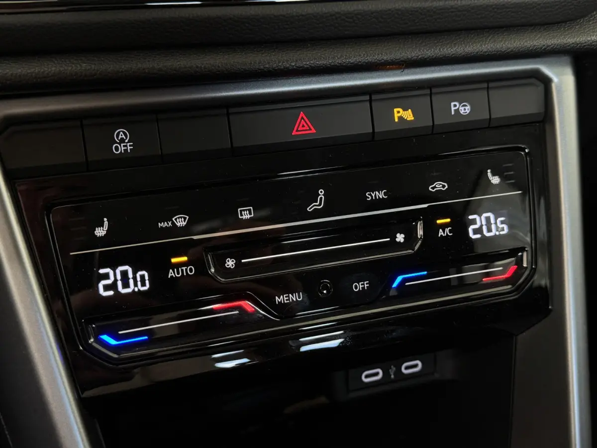 1.0 TSI Life | Clima | Carplay | PDC voor + achter | LM velgen | ( Vestiging - Nieuwegein )