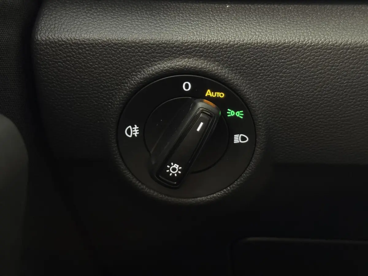 1.0 TSI Life | Clima | Carplay | PDC voor + achter | LM velgen | ( Vestiging - Nieuwegein )