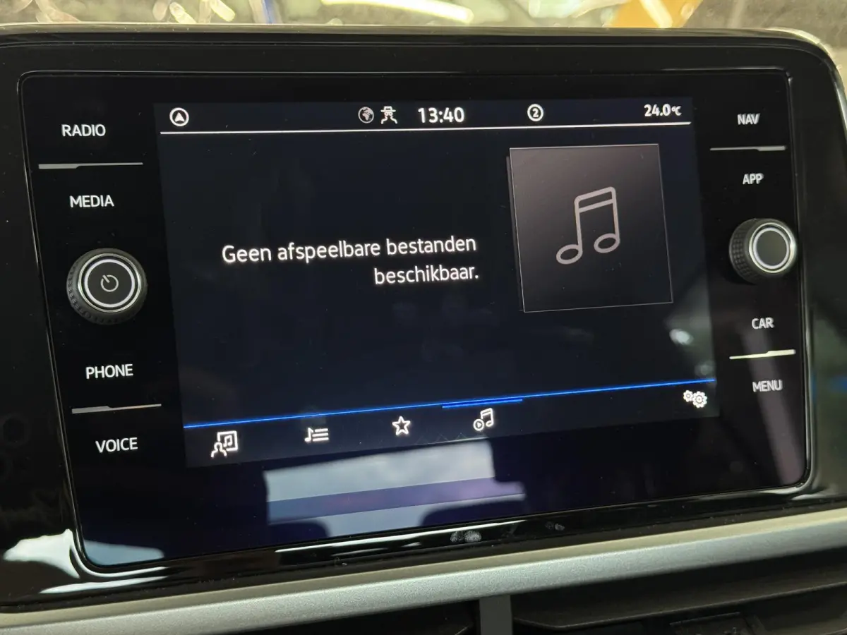 1.0 TSI Life | Clima | Carplay | PDC voor + achter | LM velgen | ( Vestiging - Nieuwegein )
