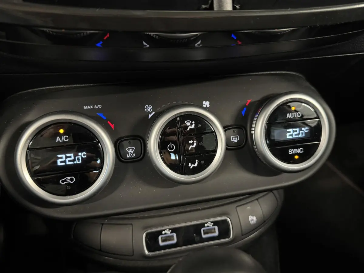 Cross 1.5 Hybrid Sport | Automaat | Clima | ACC | Navi | LED-lichtpakket | PDC | ( Vestiging - Vianen )