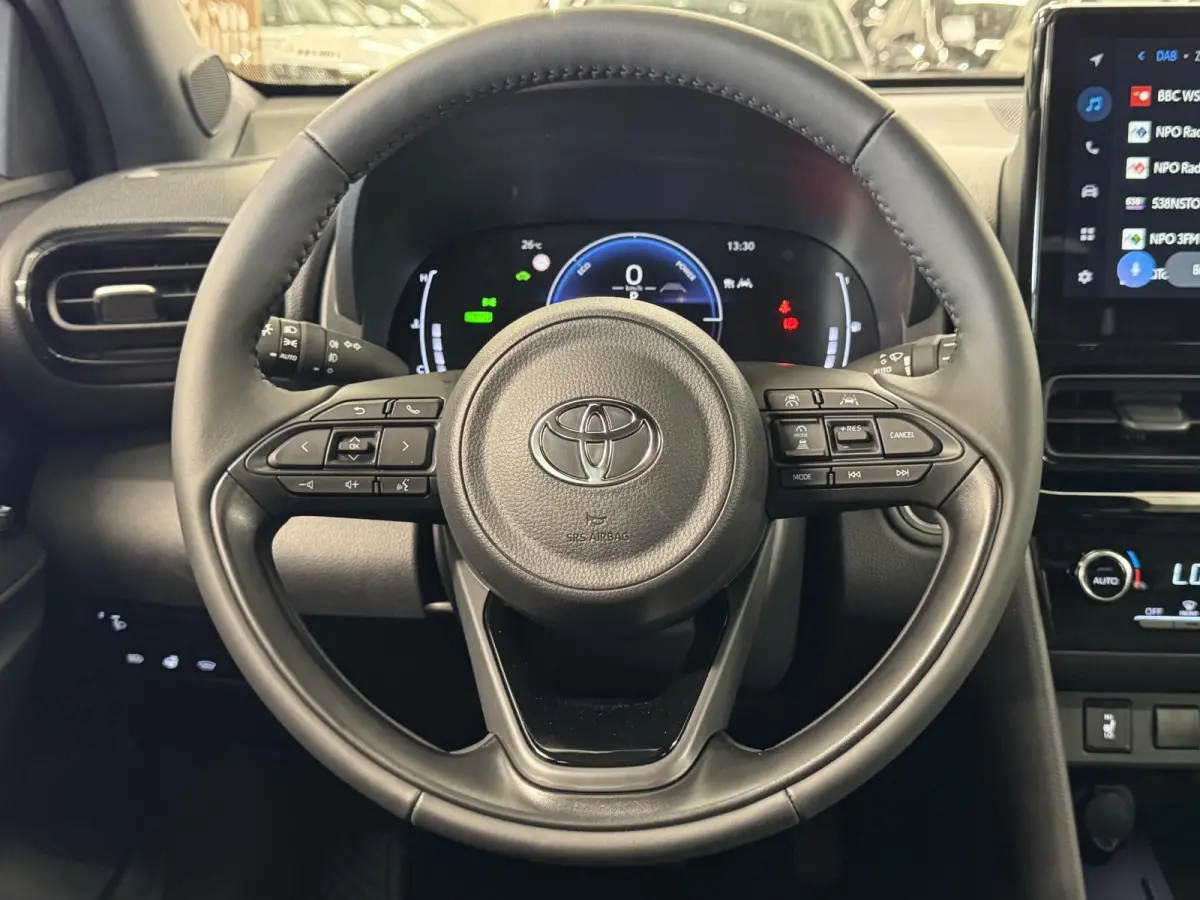 1.5 Hybrid 130pk Automaat Dynamic | NIEUW !| LED Verlichting | LM-Velgen |  Car play | | Camera | Climate Control | Stoel/Stuurwiel verwarming |  ( Vestiging - Vianen Tel: 0347-371248 )