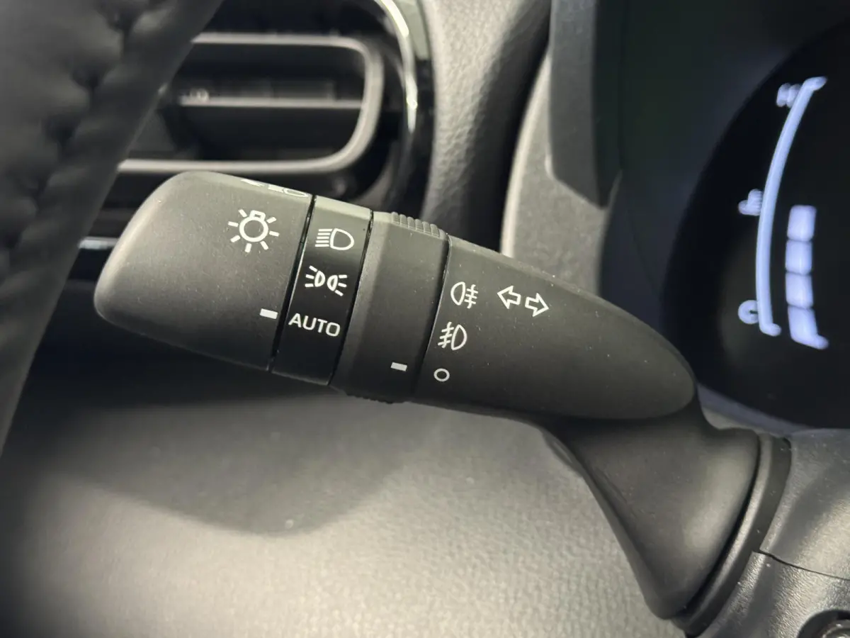 1.5 Hybrid 130pk Automaat Dynamic | NIEUW !| LED Verlichting | LM-Velgen |  Car play | | Camera | Climate Control | Stoel/Stuurwiel verwarming |  ( Vestiging - Vianen Tel: 0347-371248 )