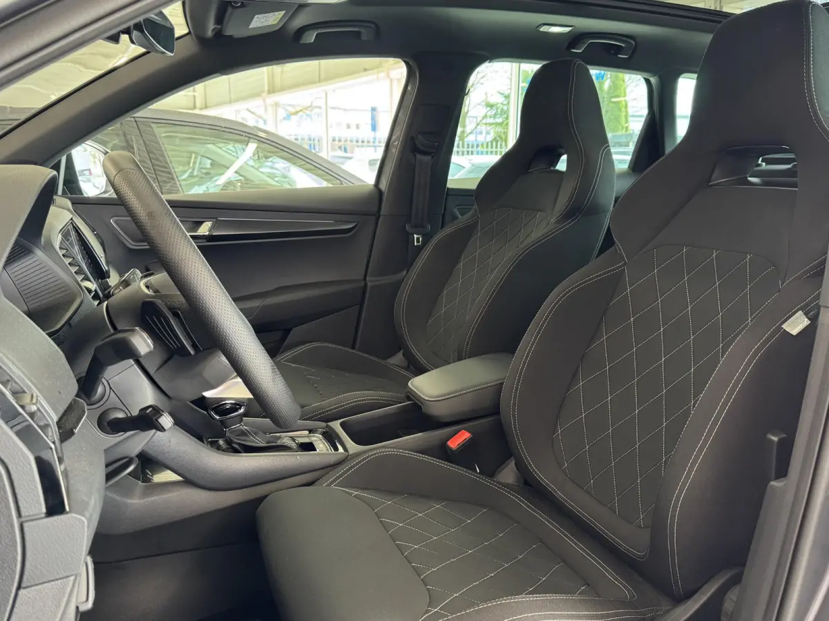 1.5 TSI Sportline | Pano | Clima | Stuur/Stoelverwarming | Cruise | Carplay | Navi | ( Vestiging - Nieuwegein)