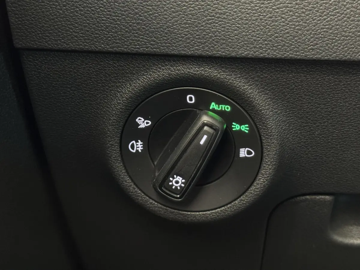 1.5 TSI Sportline | Pano | Clima | Stuur/Stoelverwarming | Cruise | Carplay | Navi | ( Vestiging - Nieuwegein)