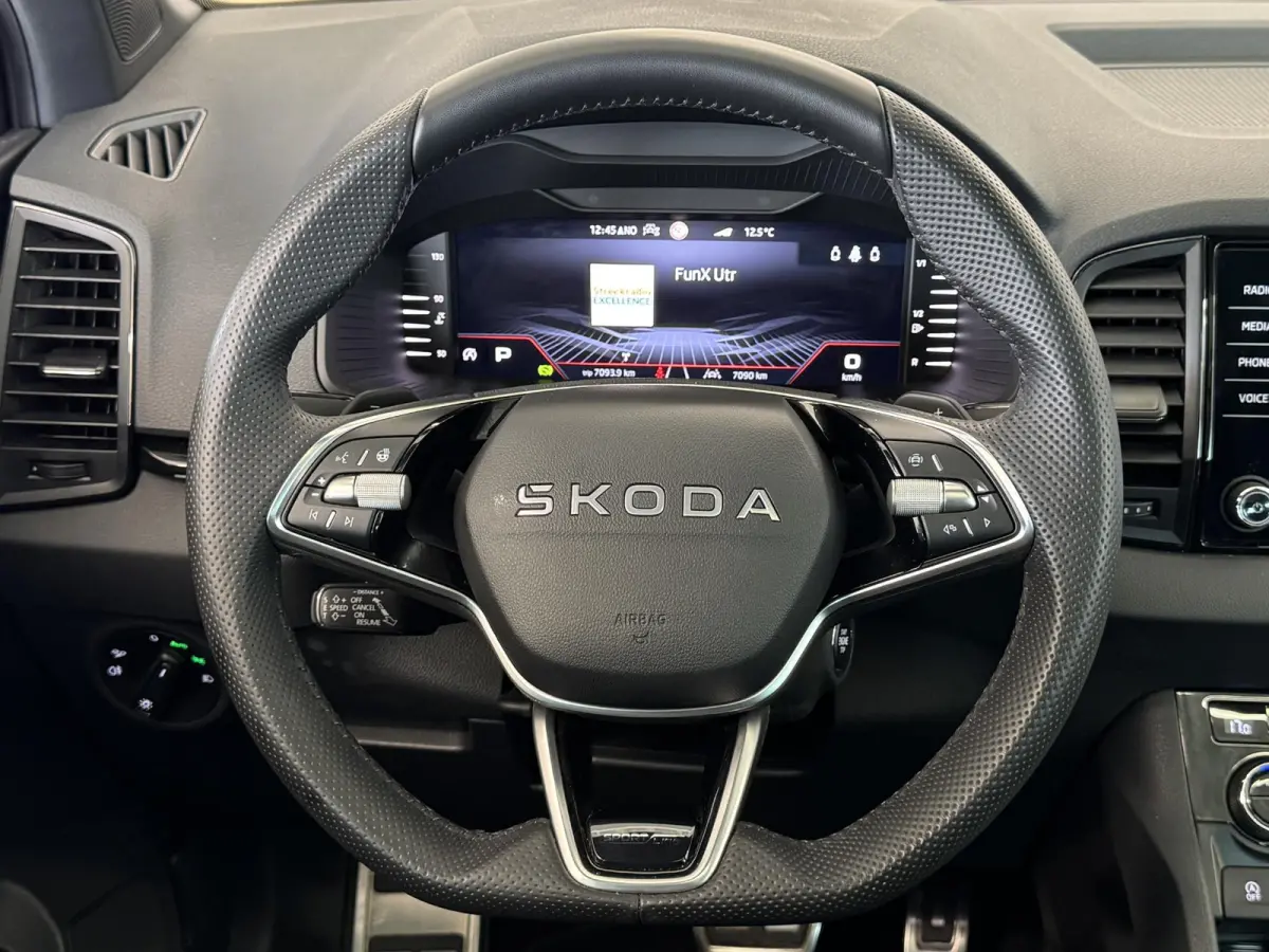 1.5 TSI Sportline | Pano | Clima | Stuur/Stoelverwarming | Cruise | Carplay | Navi | ( Vestiging - Nieuwegein)