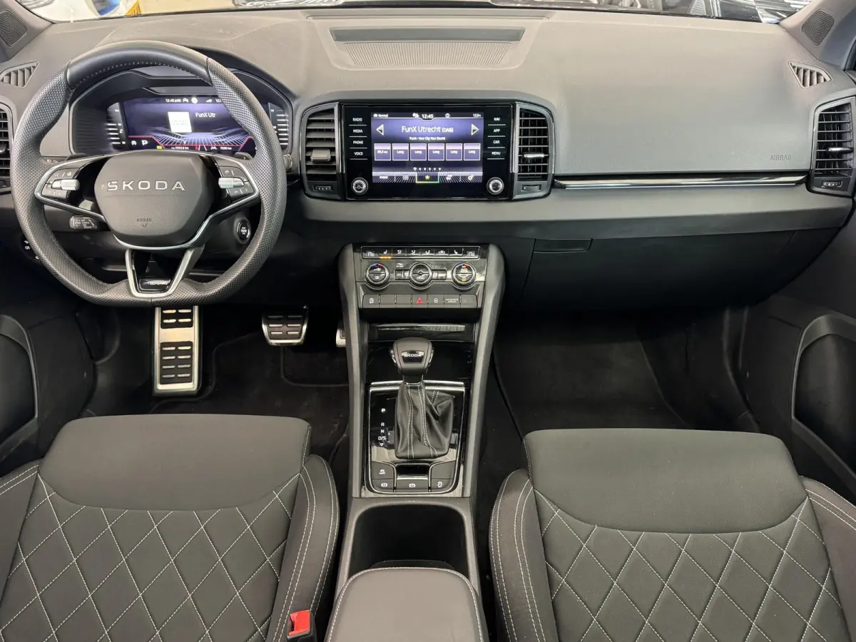 1.5 TSI Sportline | Pano | Clima | Stuur/Stoelverwarming | Cruise | Carplay | Navi | ( Vestiging - Nieuwegein)