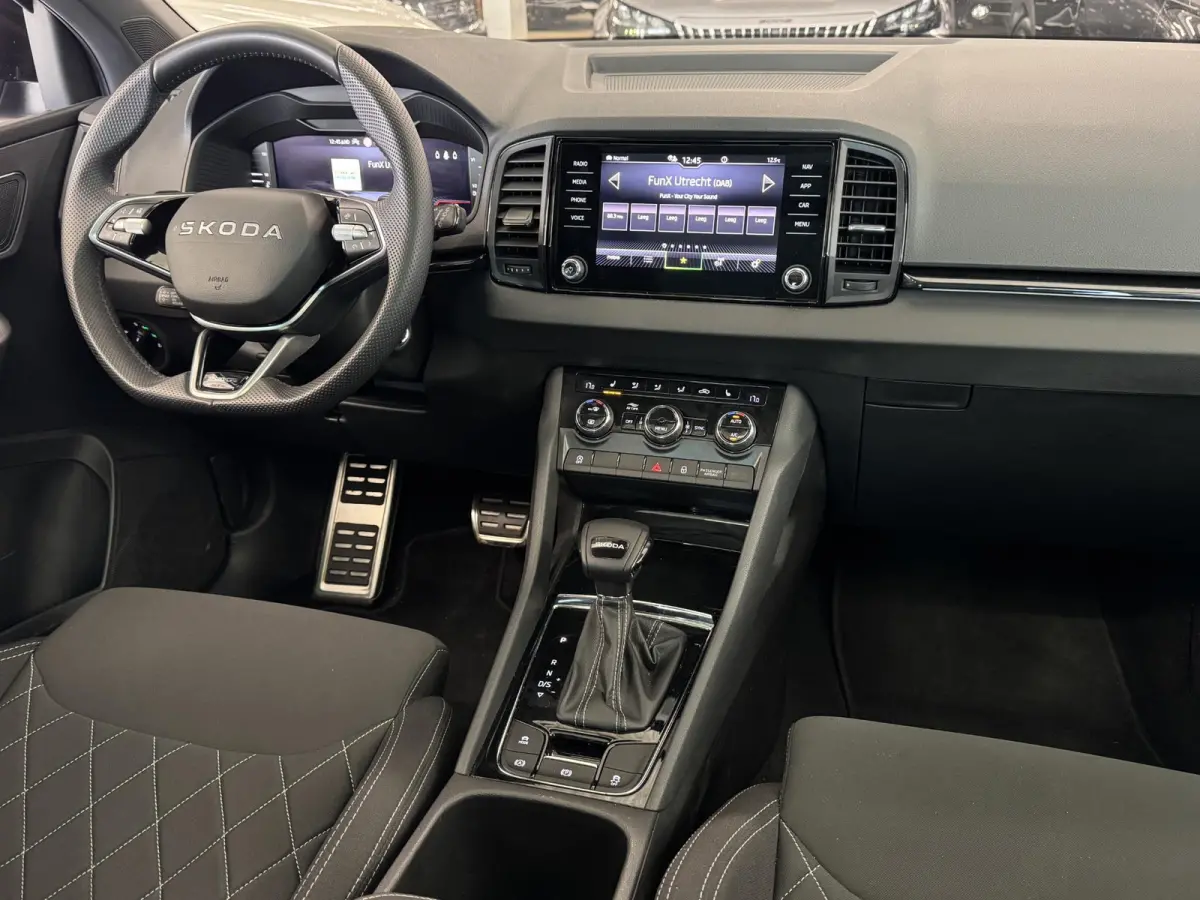 1.5 TSI Sportline | Pano | Clima | Stuur/Stoelverwarming | Cruise | Carplay | Navi | ( Vestiging - Nieuwegein)