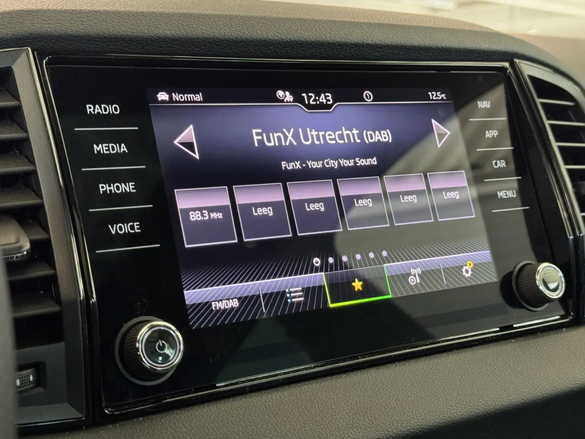 1.5 TSI Sportline | Pano | Clima | Stuur/Stoelverwarming | Cruise | Carplay | Navi | ( Vestiging - Nieuwegein)