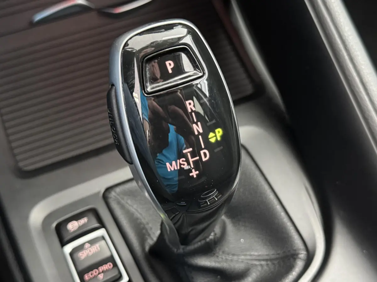 sDrive18iA High Executive | Cruise Control | Camera | Navigatie | Stoelverwarming | LM-Velgen | Climate Control | Elektrisch bedienbare Achterklep | PDC | LED Verlichting ( Vestiging - Viane