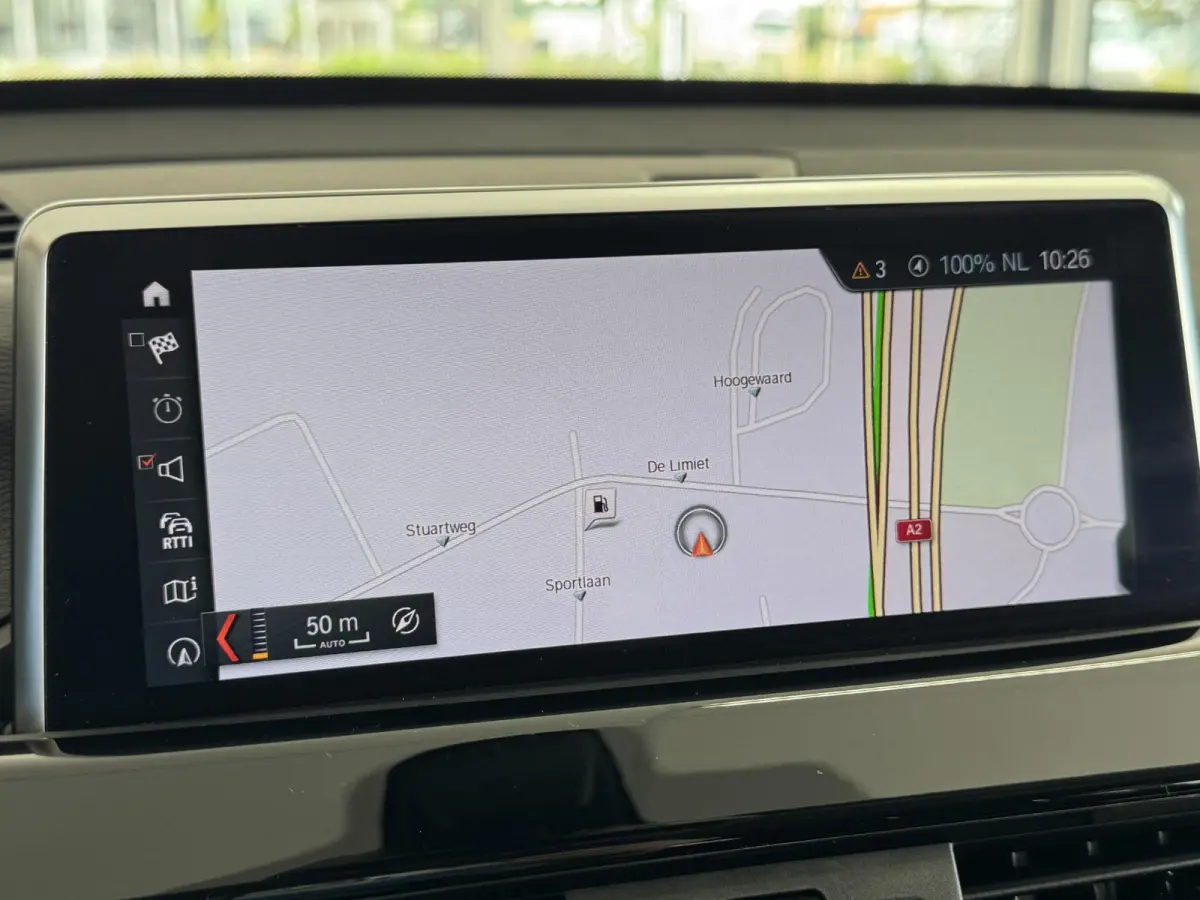 sDrive18iA High Executive | Cruise Control | Camera | Navigatie | Stoelverwarming | LM-Velgen | Climate Control | Elektrisch bedienbare Achterklep | PDC | LED Verlichting ( Vestiging - Viane