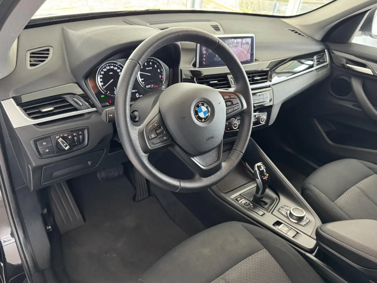 sDrive18iA High Executive | Cruise Control | Camera | Navigatie | Stoelverwarming | LM-Velgen | Climate Control | Elektrisch bedienbare Achterklep | PDC | LED Verlichting ( Vestiging - Viane