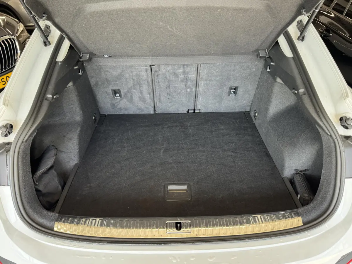 35 TFSI S Edition | Automaat | Cruise | Elektrische ramen | Stoel verwarming | Navi | Pano | ( Vestiging - Vianen )