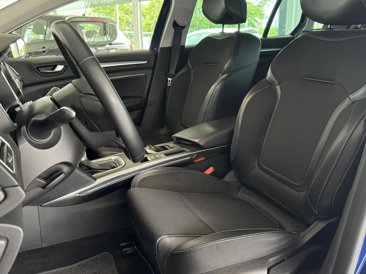 1.3 TCe Intens | Automaat | PDC | Airco | Bluetooth | Cruise | Navi | ( Vestiging - Vianen )