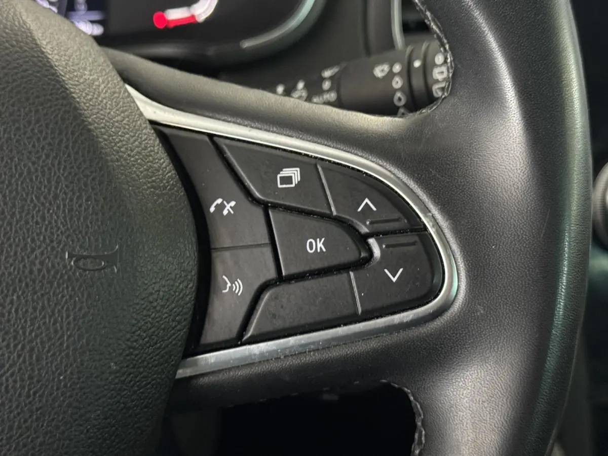1.3 TCe Intens | Automaat | PDC | Airco | Bluetooth | Cruise | Navi | ( Vestiging - Vianen )