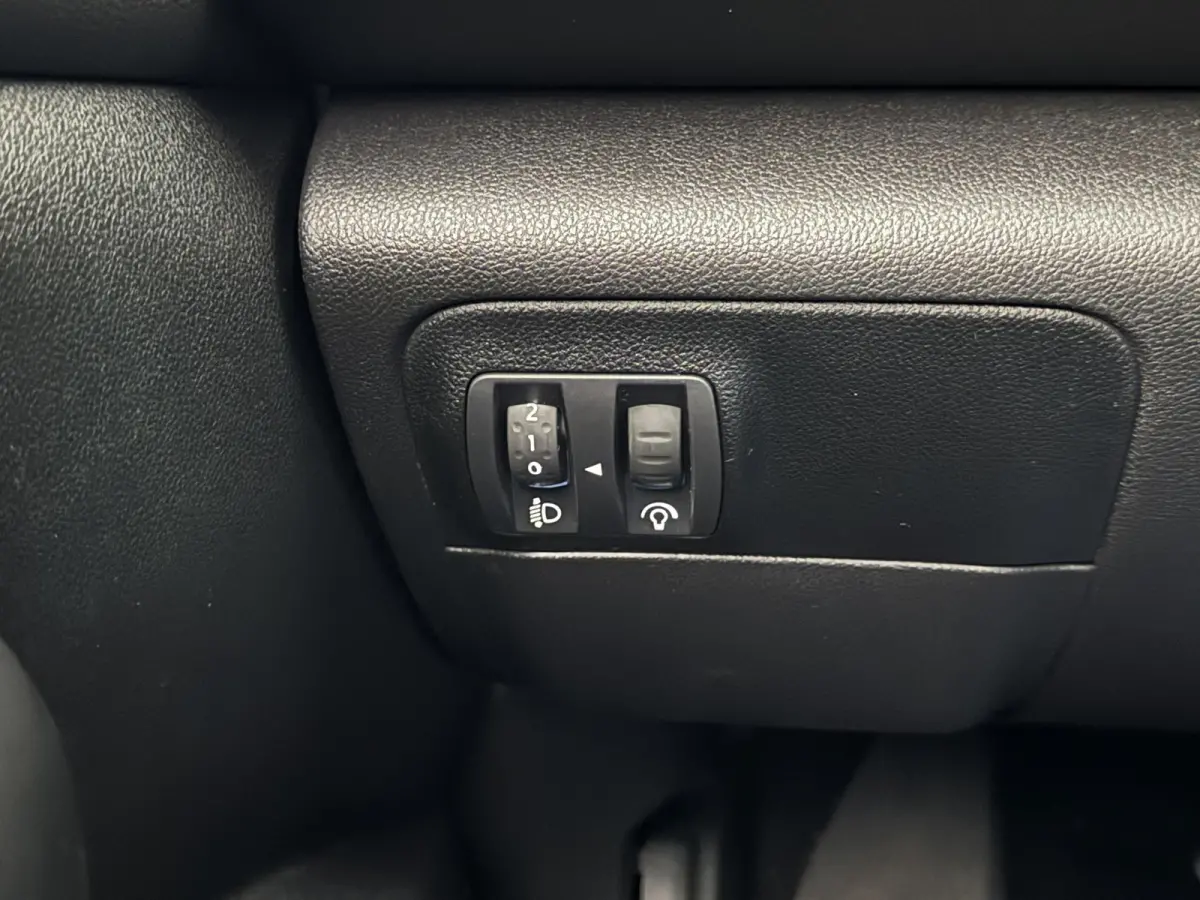 1.3 TCe Intens | Automaat | PDC | Airco | Bluetooth | Cruise | Navi | ( Vestiging - Vianen )