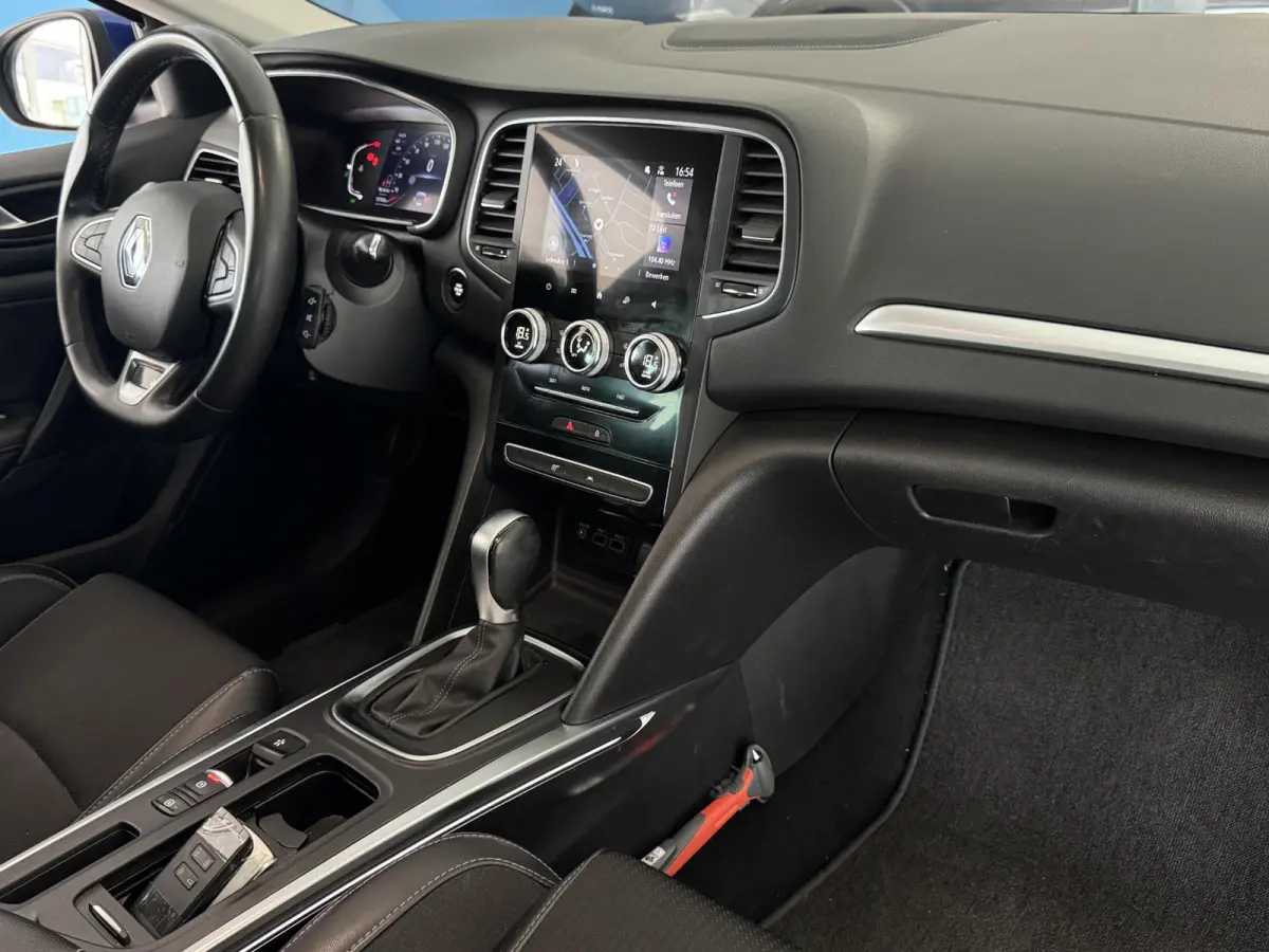 1.3 TCe Intens | Automaat | PDC | Airco | Bluetooth | Cruise | Navi | ( Vestiging - Vianen )