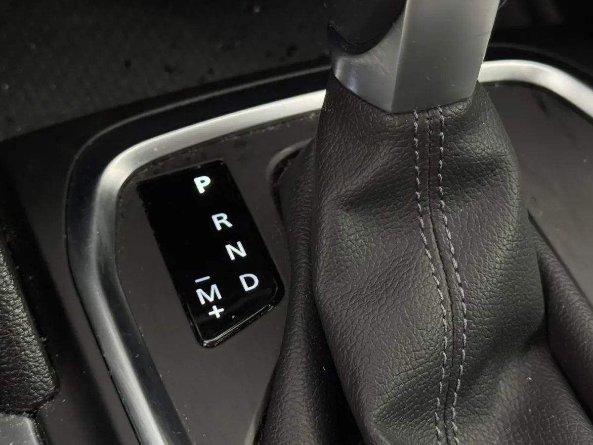 1.3 TCe Intens | Automaat | PDC | Airco | Bluetooth | Cruise | Navi | ( Vestiging - Vianen )
