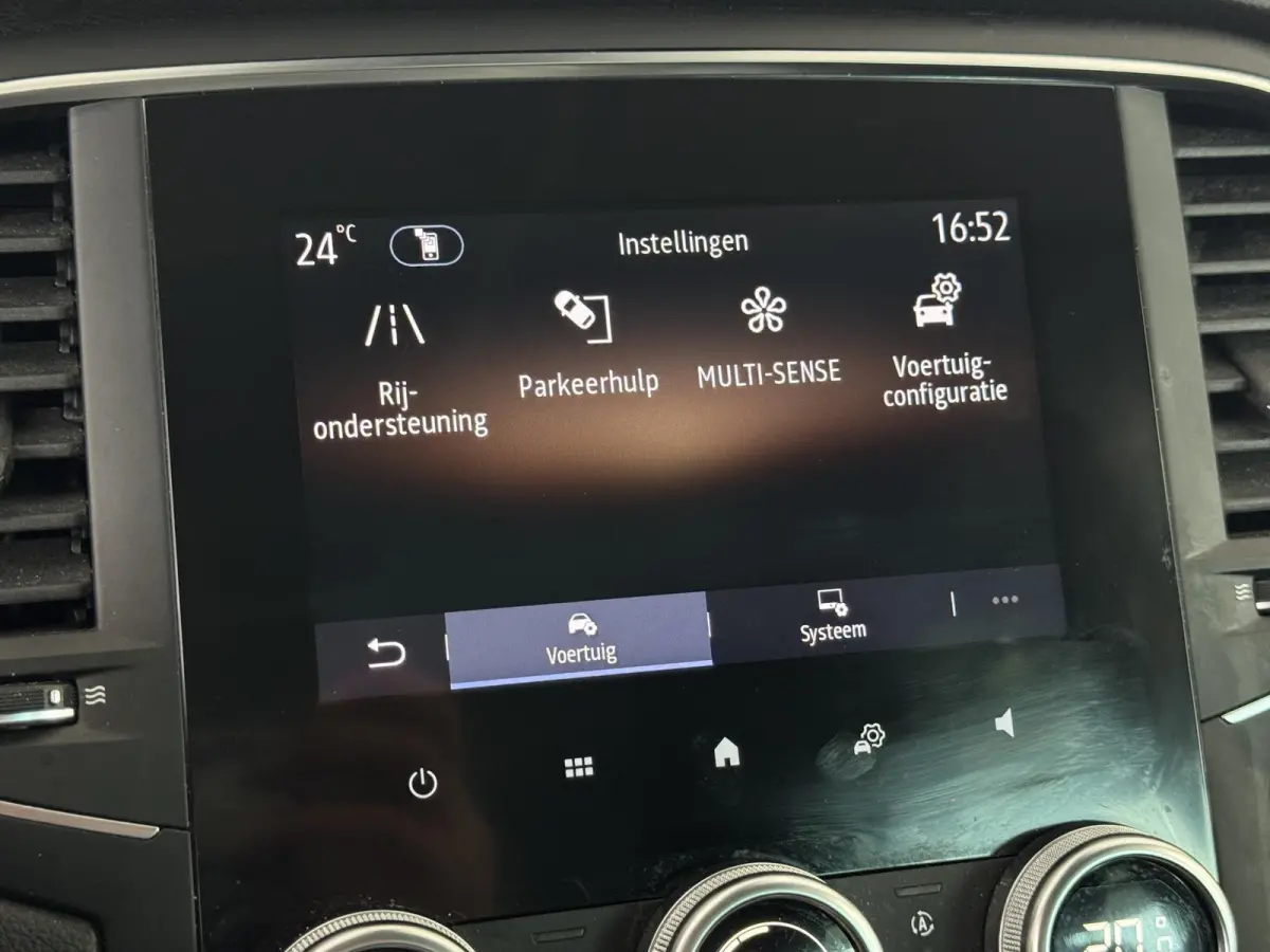 1.3 TCe Intens | Automaat | PDC | Airco | Bluetooth | Cruise | Navi | ( Vestiging - Vianen )