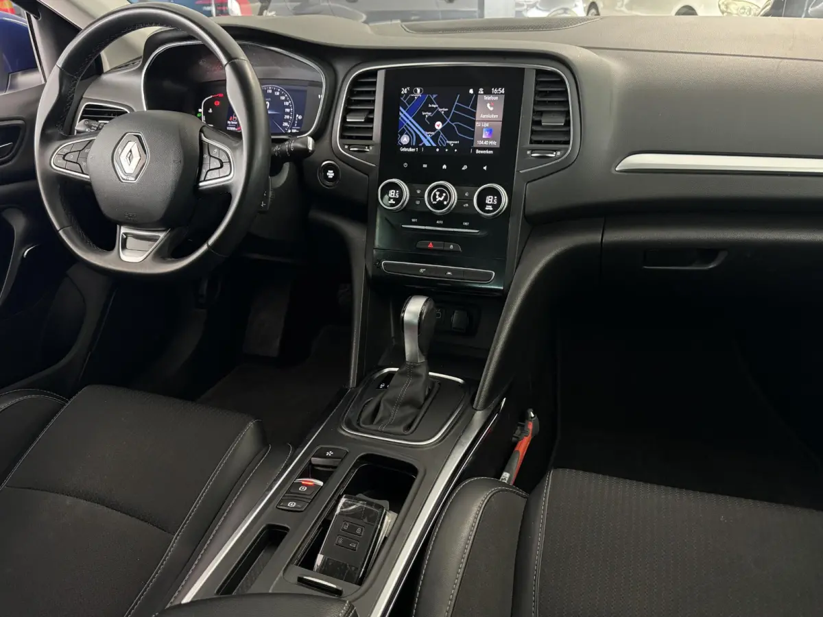 1.3 TCe Intens | Automaat | PDC | Airco | Bluetooth | Cruise | Navi | ( Vestiging - Vianen )