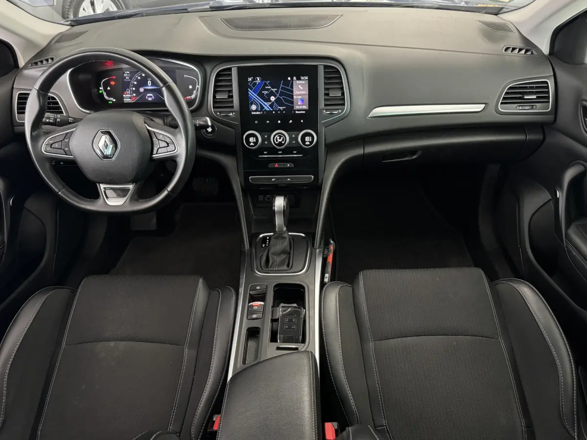 1.3 TCe Intens | Automaat | PDC | Airco | Bluetooth | Cruise | Navi | ( Vestiging - Vianen )