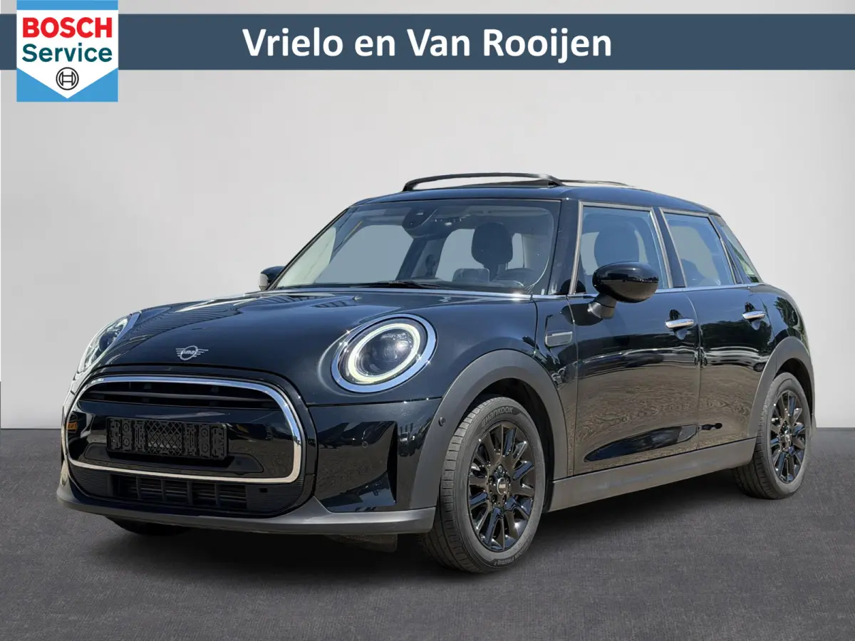1.5 Cooper Yours | Pano | Leer | Stoelverw. | HUD | Navi | LED | Camera ( Vestiging - Nieuwegein )
