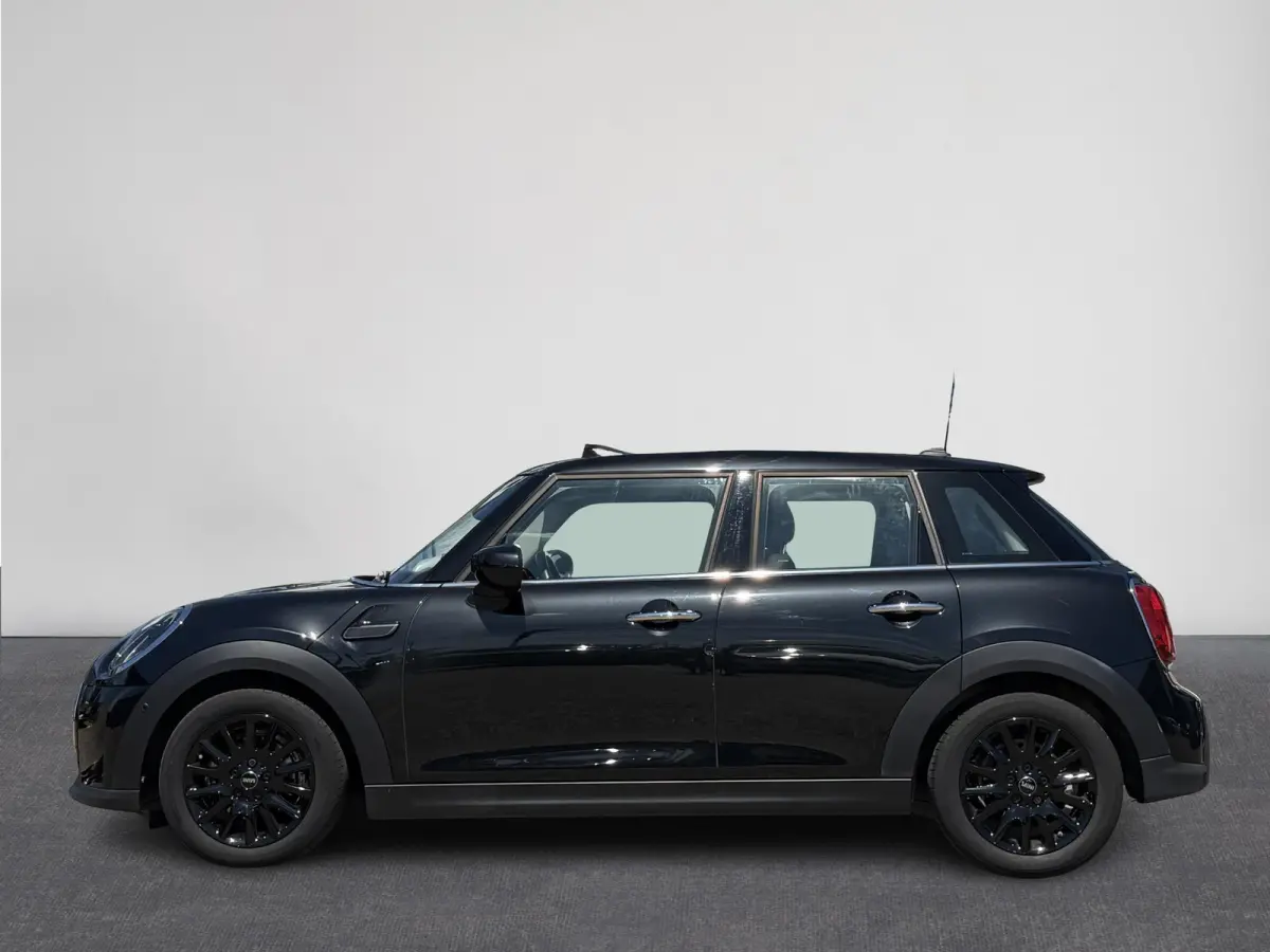 1.5 Cooper Yours | Pano | Leer | Stoelverw. | HUD | Navi | LED | Camera ( Vestiging - Nieuwegein )